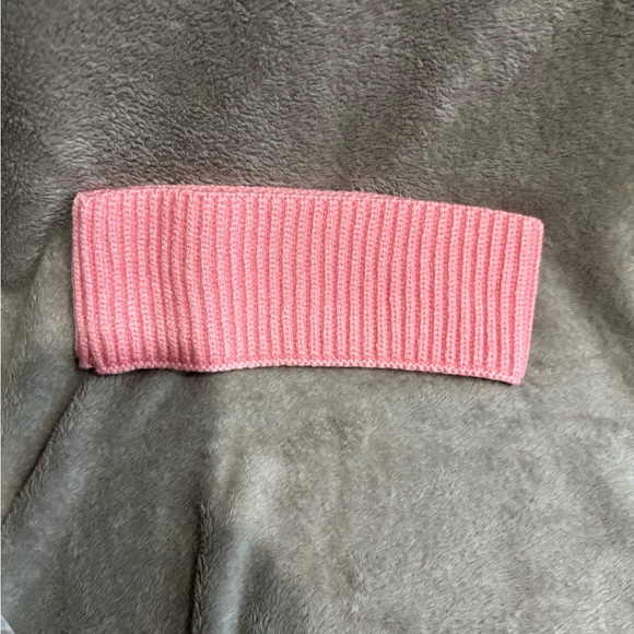 GIFT with any purchase! Covergirl Pink Headband - Picture 3 of 4